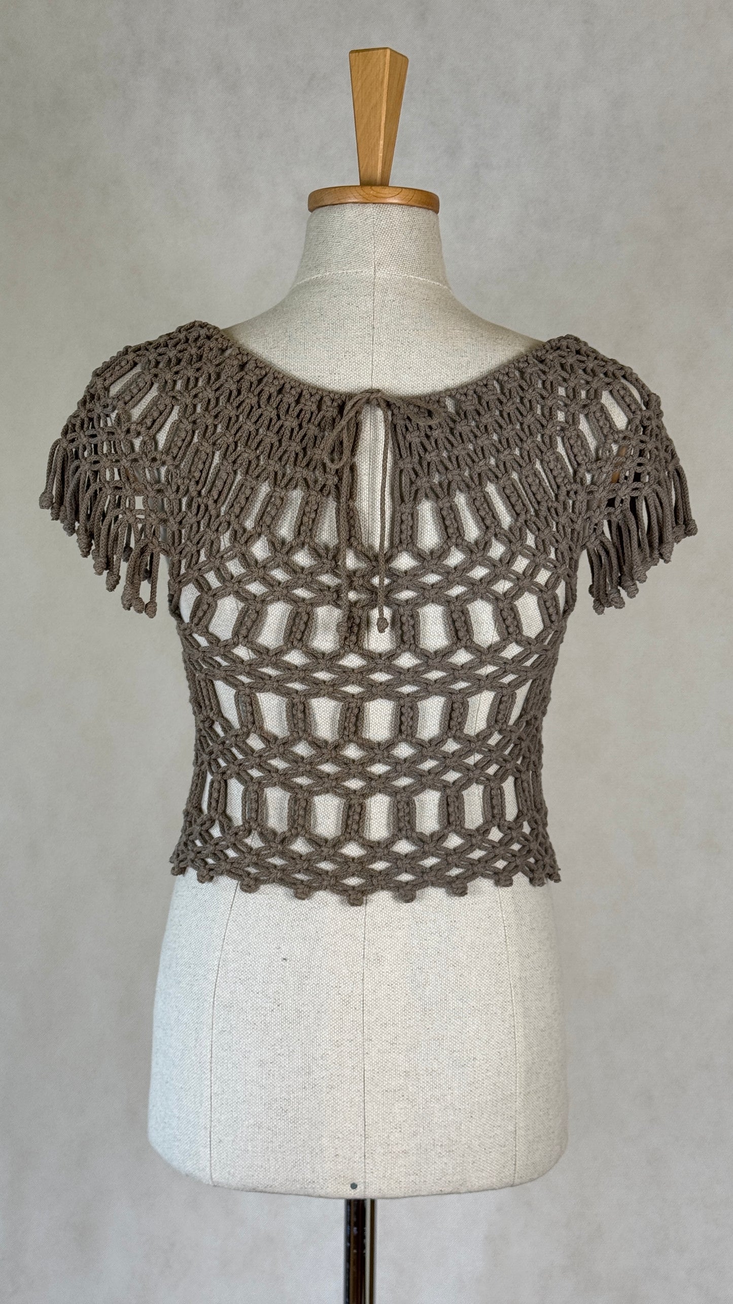 Top Sunny z frędzlami